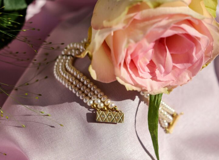 pink rose and gold beaded jewelry